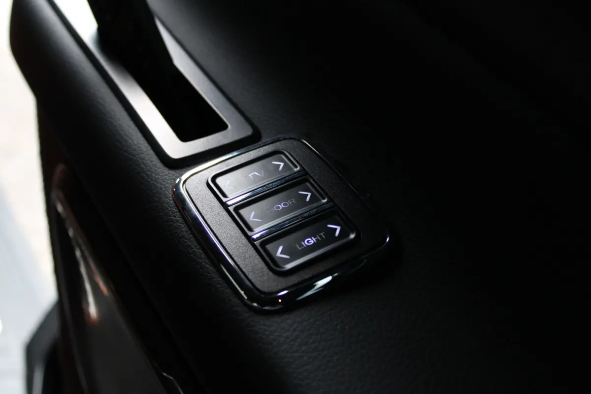 300d / XXL / AMG / 4-Matic / VIP 8-Persoons / Luchtvering / TV / Burmester / 360 Camera / Vol Opties / NIEUWSTAAT