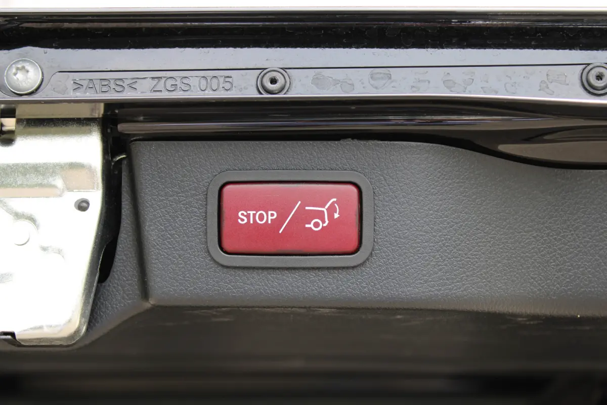 300d / XXL / AMG / 4-Matic / VIP 8-Persoons / Luchtvering / TV / Burmester / 360 Camera / Vol Opties / NIEUWSTAAT
