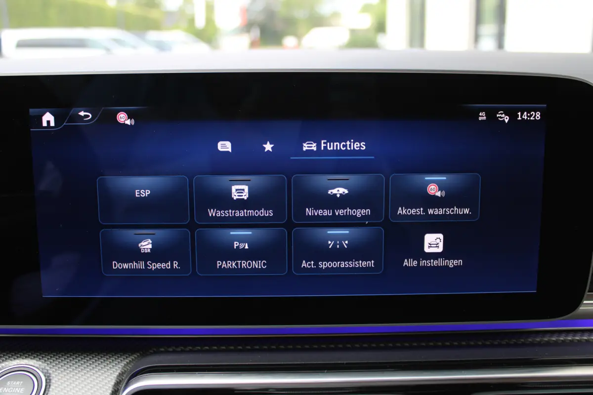 300d / XXL / AMG / 4-Matic / VIP 8-Persoons / Luchtvering / TV / Burmester / 360 Camera / Vol Opties / NIEUWSTAAT