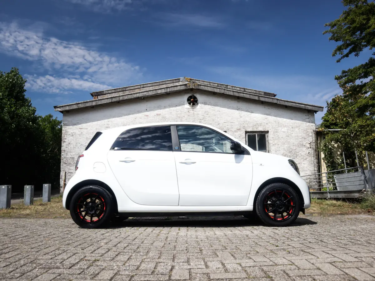 EQ BRABUS Style18 kWh 1e-Eig. & Dealer-Onderh. BOVAG-Garantie. NL-Auto.