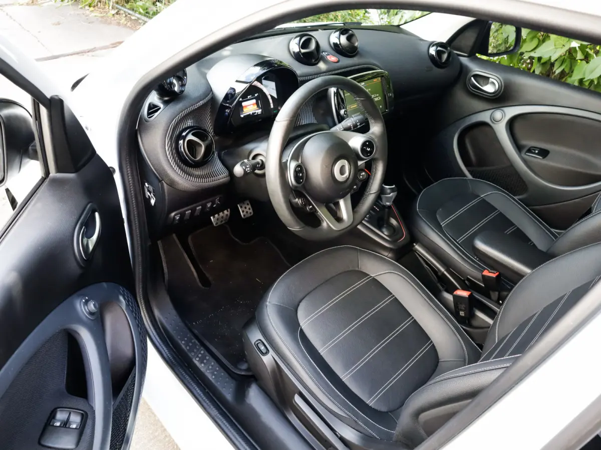 EQ BRABUS Style18 kWh 1e-Eig. & Dealer-Onderh. BOVAG-Garantie. NL-Auto.