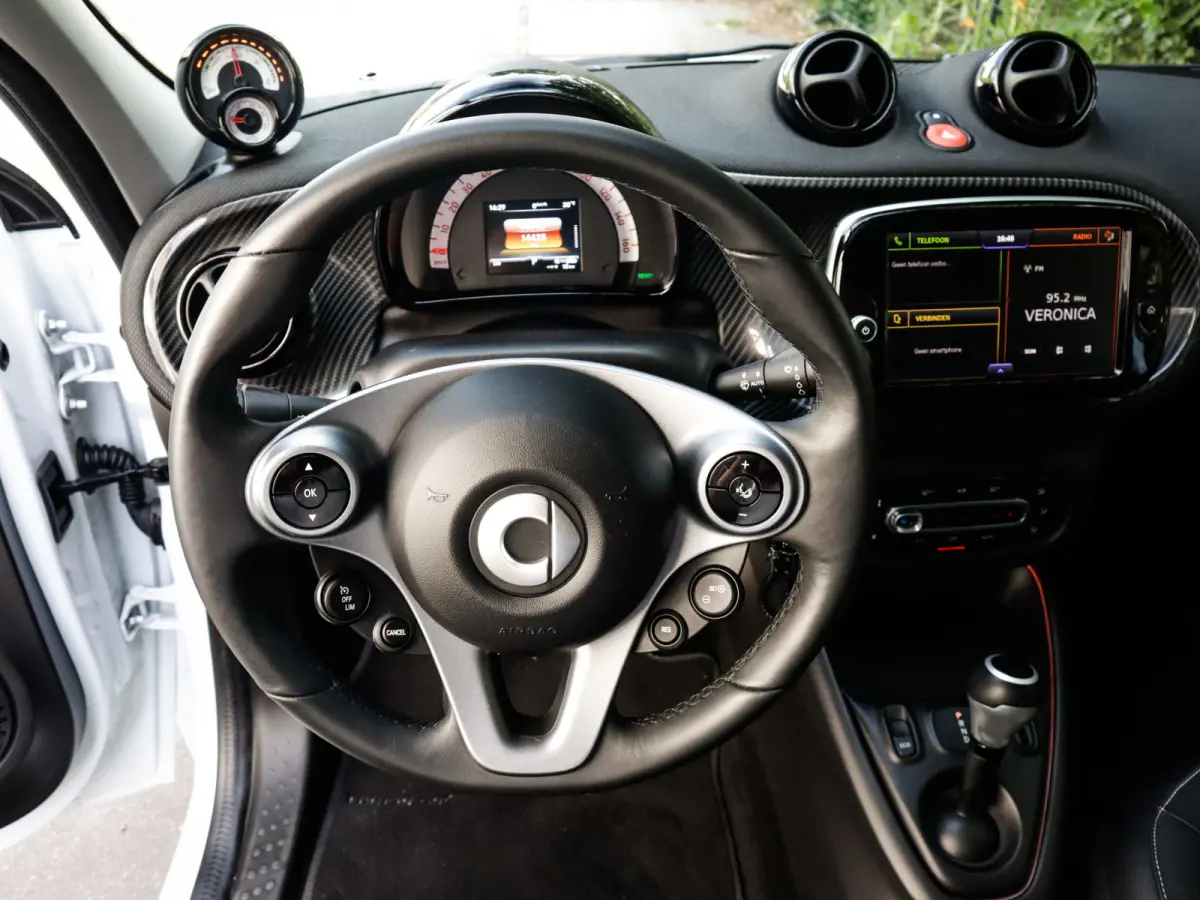 EQ BRABUS Style18 kWh 1e-Eig. & Dealer-Onderh. BOVAG-Garantie. NL-Auto.