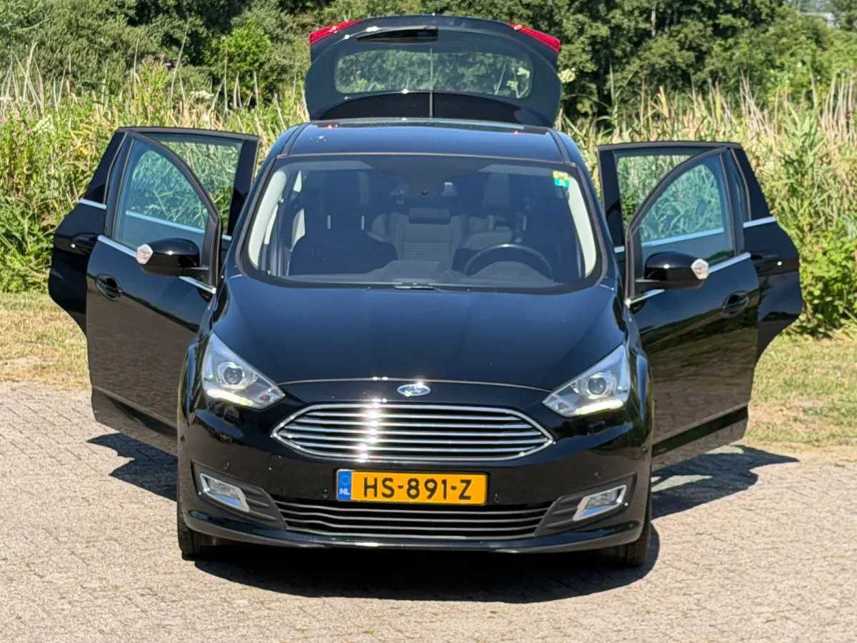 1.5 Titanium 182pk Automaat - Shadow Black - Panoramadak/Winterpack