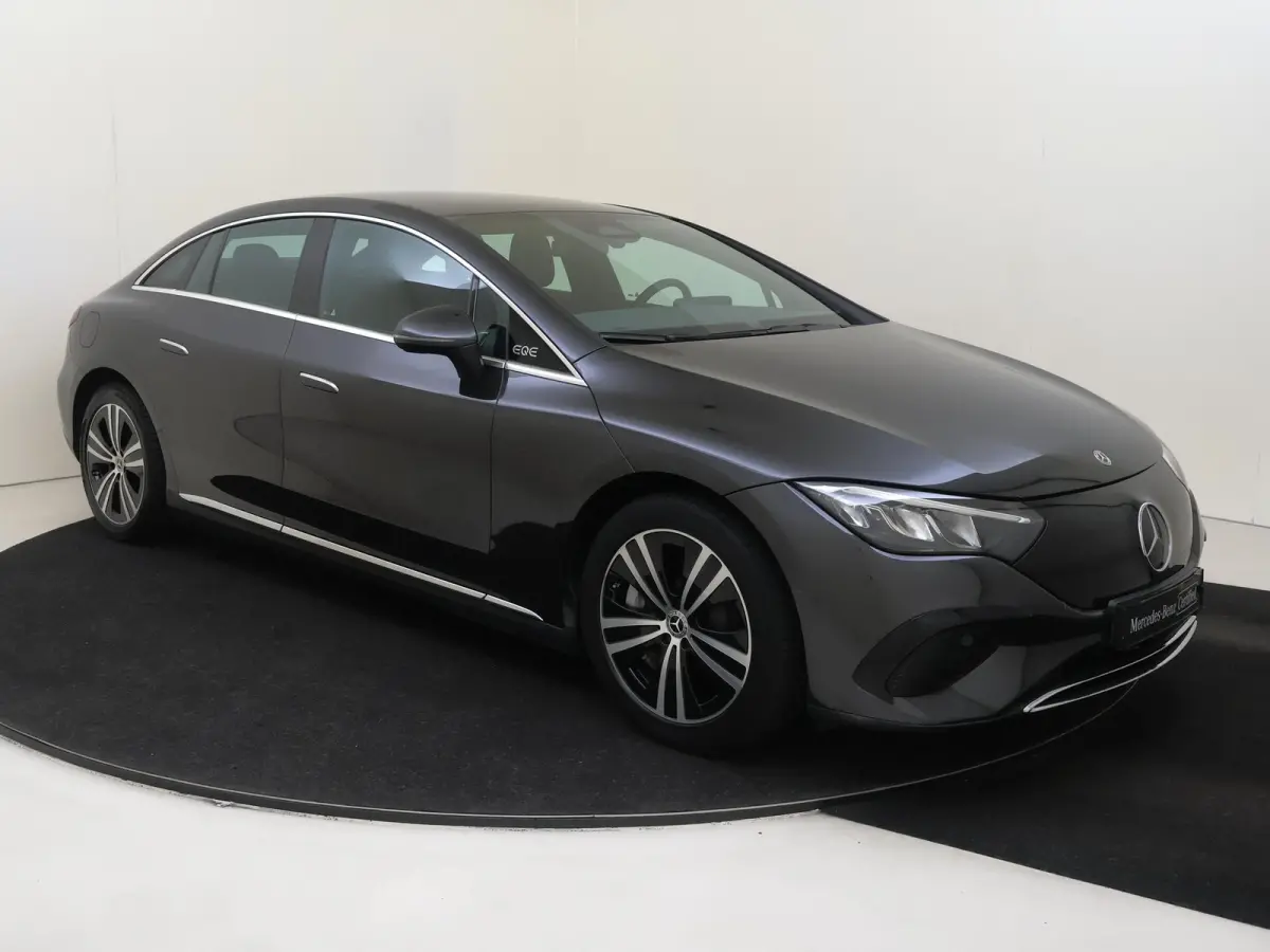 300 Luxury Line 89 kWh /Burmester /Head-up display /Elek. Trekhaak