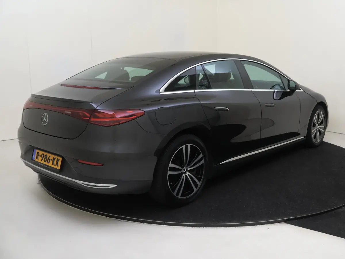 300 Luxury Line 89 kWh /Burmester /Head-up display /Elek. Trekhaak