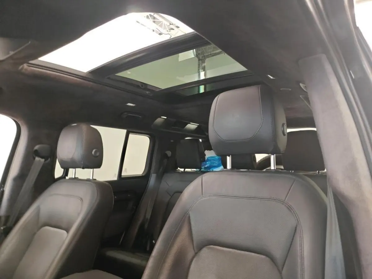 2.0 P400e XS Edition SOH 90% I PANO DAK I ELEC. TREKHAAK I 22" LMV I DEALER O.H