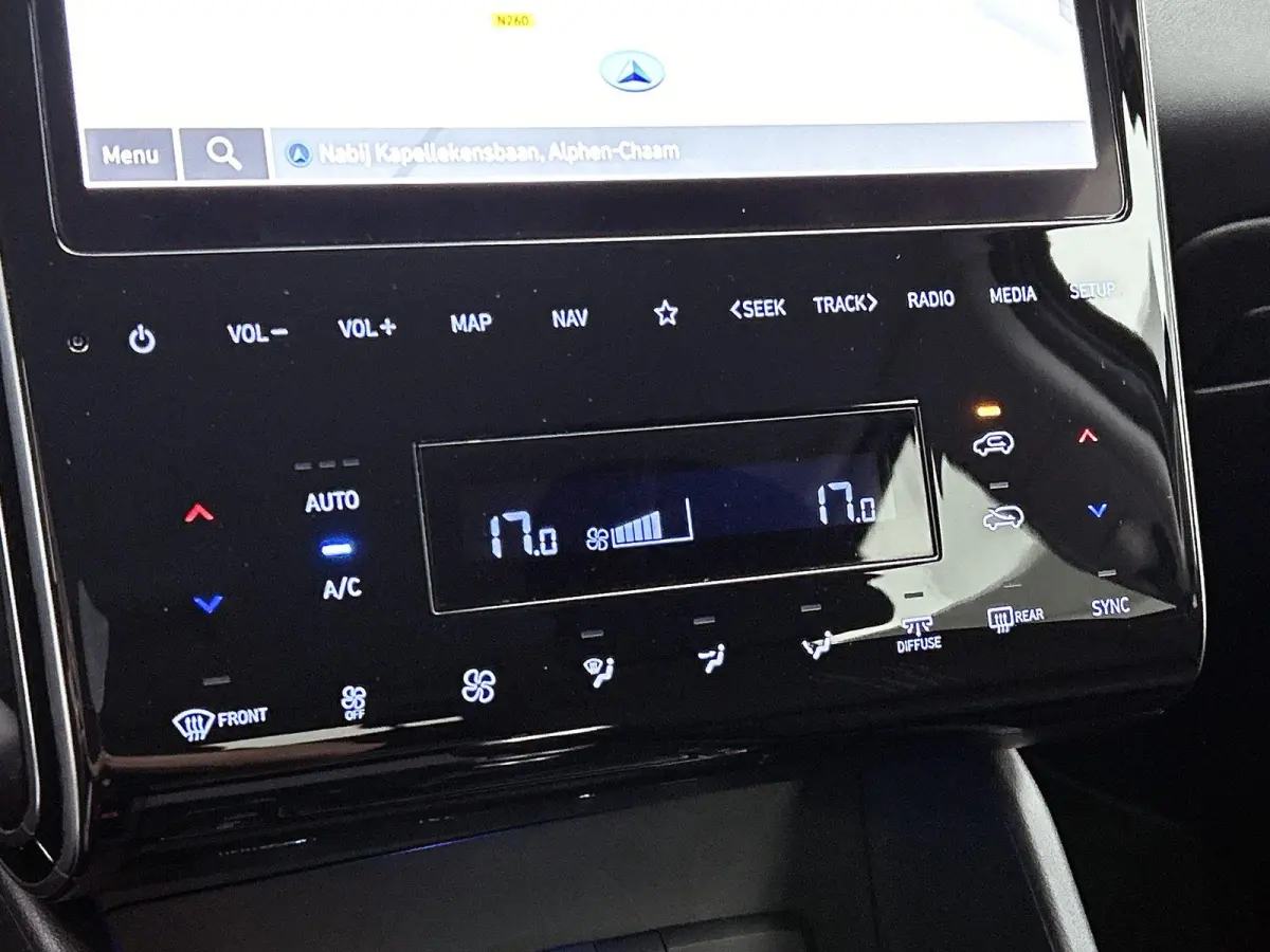 1.6 T-GDI MHEV Comfort Smart 150 PK | Navigatie | Airco | Stoelverwarming | Stuurverwarming | Achteruitrijcamera | Parkeersensoren | Trekhaak |