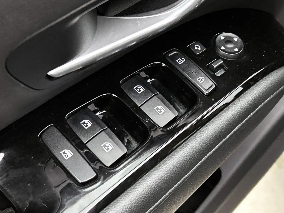 1.6 T-GDI MHEV Comfort Smart 150 PK | Navigatie | Airco | Stoelverwarming | Stuurverwarming | Achteruitrijcamera | Parkeersensoren | Trekhaak |