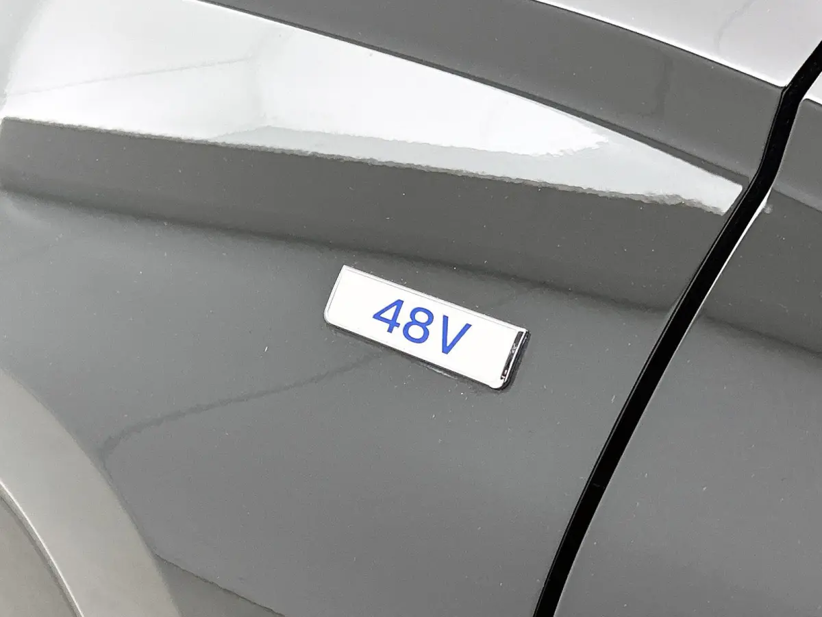 1.6 T-GDI MHEV Comfort Smart 150 PK | Navigatie | Airco | Stoelverwarming | Stuurverwarming | Achteruitrijcamera | Parkeersensoren | Trekhaak |