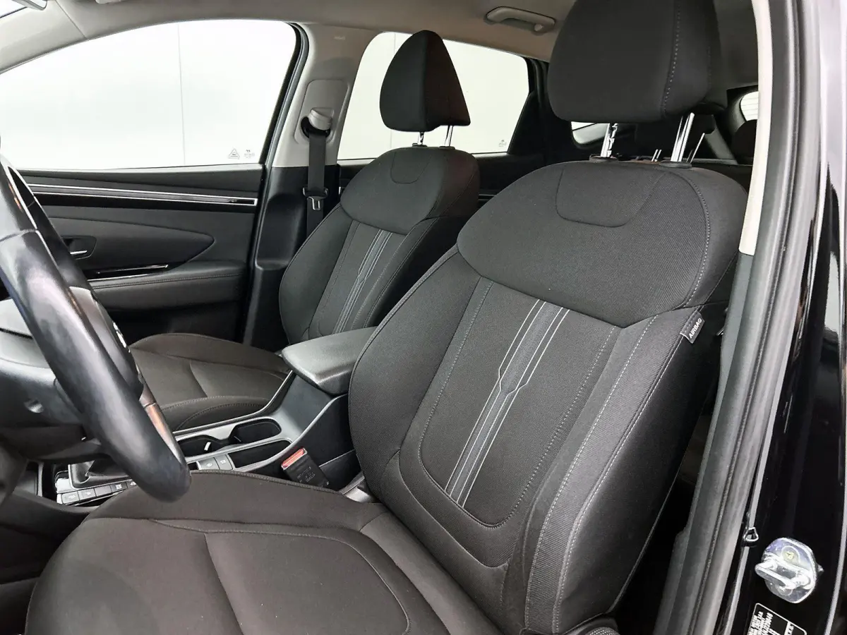 1.6 T-GDI MHEV Comfort Smart 150 PK | Navigatie | Airco | Stoelverwarming | Stuurverwarming | Achteruitrijcamera | Parkeersensoren | Trekhaak |