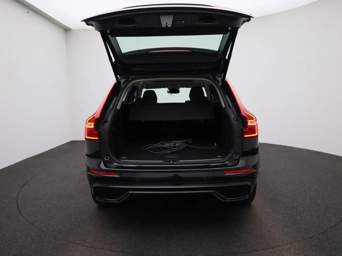 T6 PHEV Plus Dark Aut. | PANO-SCHUIFDAK | LEER | STOEL-STUURWIELVERWARMING | CAMERA | NAVIGATIE