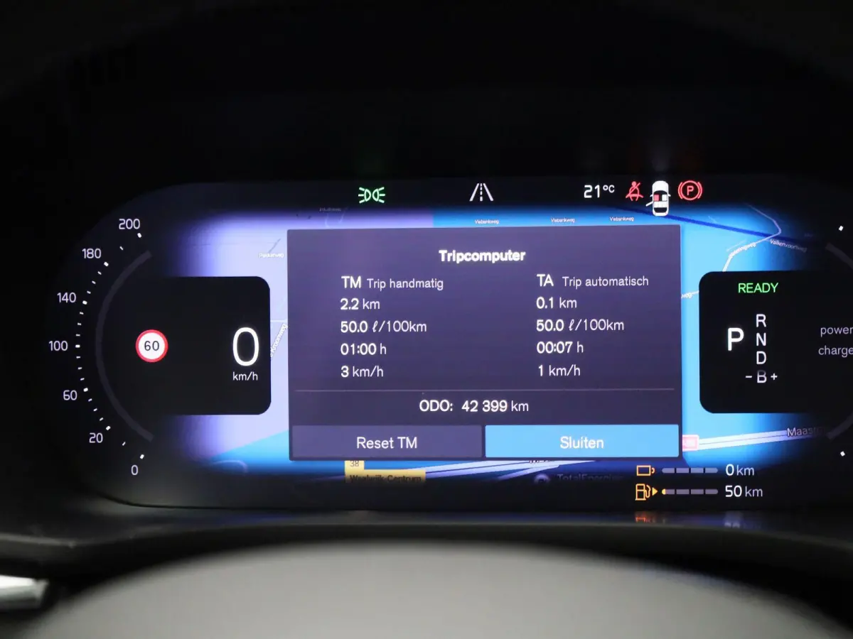 T6 PHEV Plus Dark Aut. | PANO-SCHUIFDAK | LEER | STOEL-STUURWIELVERWARMING | CAMERA | NAVIGATIE