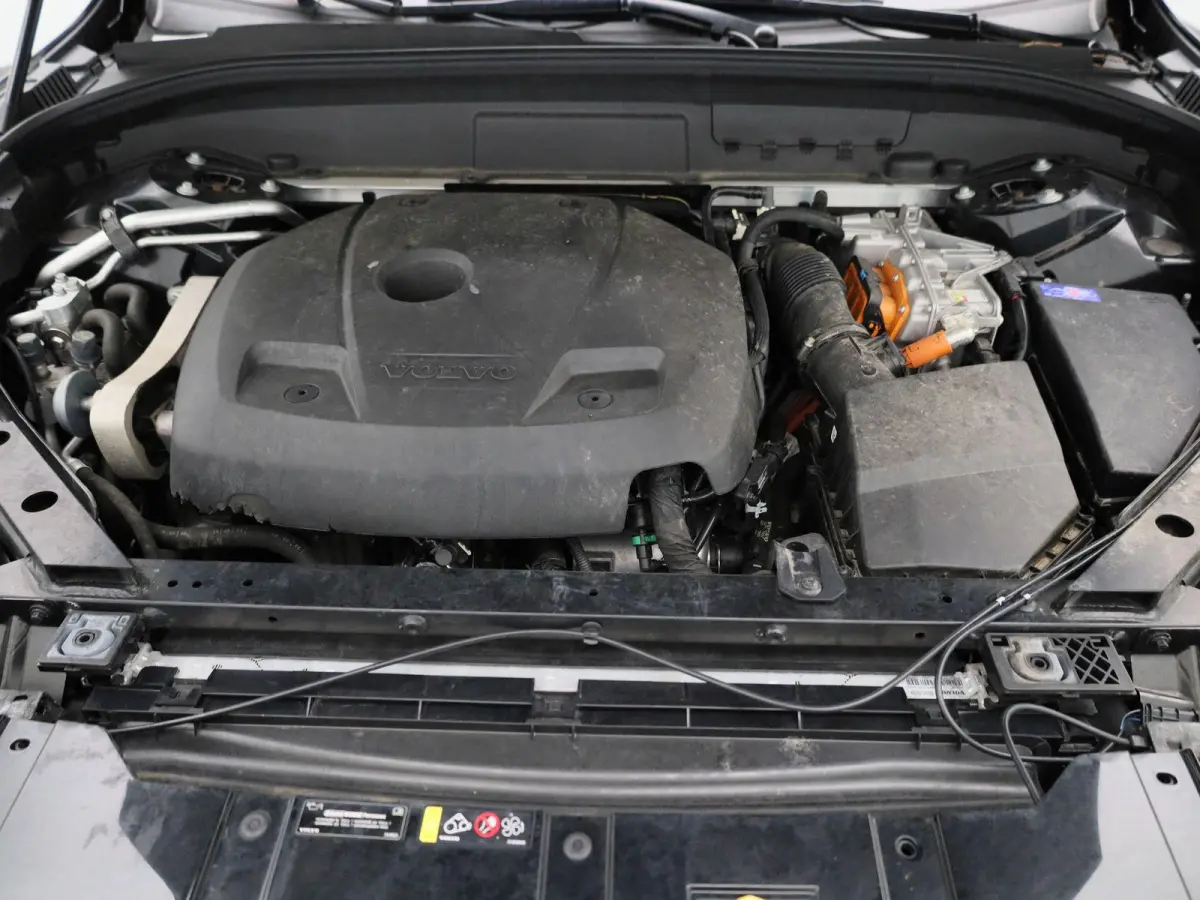 T6 PHEV Plus Dark Aut. | PANO-SCHUIFDAK | LEER | STOEL-STUURWIELVERWARMING | CAMERA | NAVIGATIE