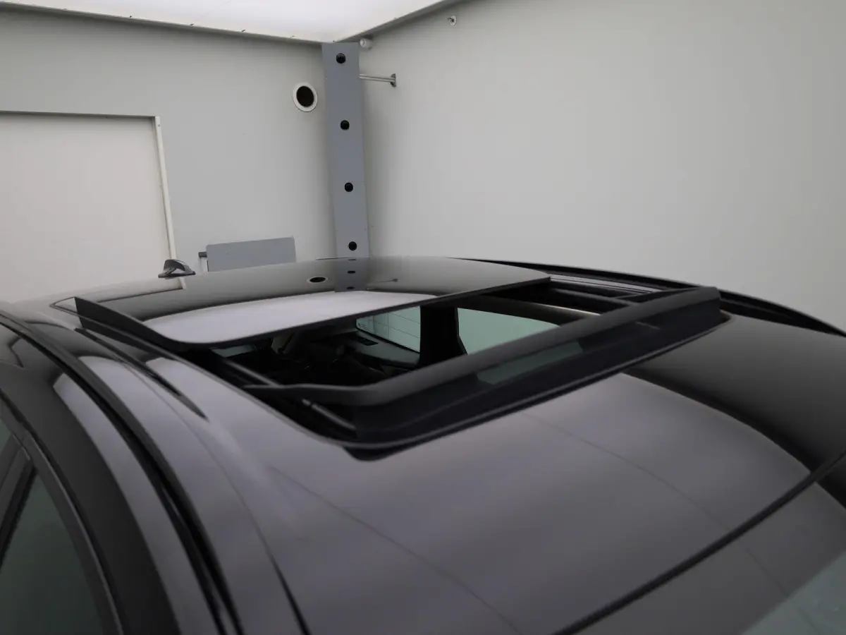 T6 PHEV Plus Dark Aut. | PANO-SCHUIFDAK | LEER | STOEL-STUURWIELVERWARMING | CAMERA | NAVIGATIE