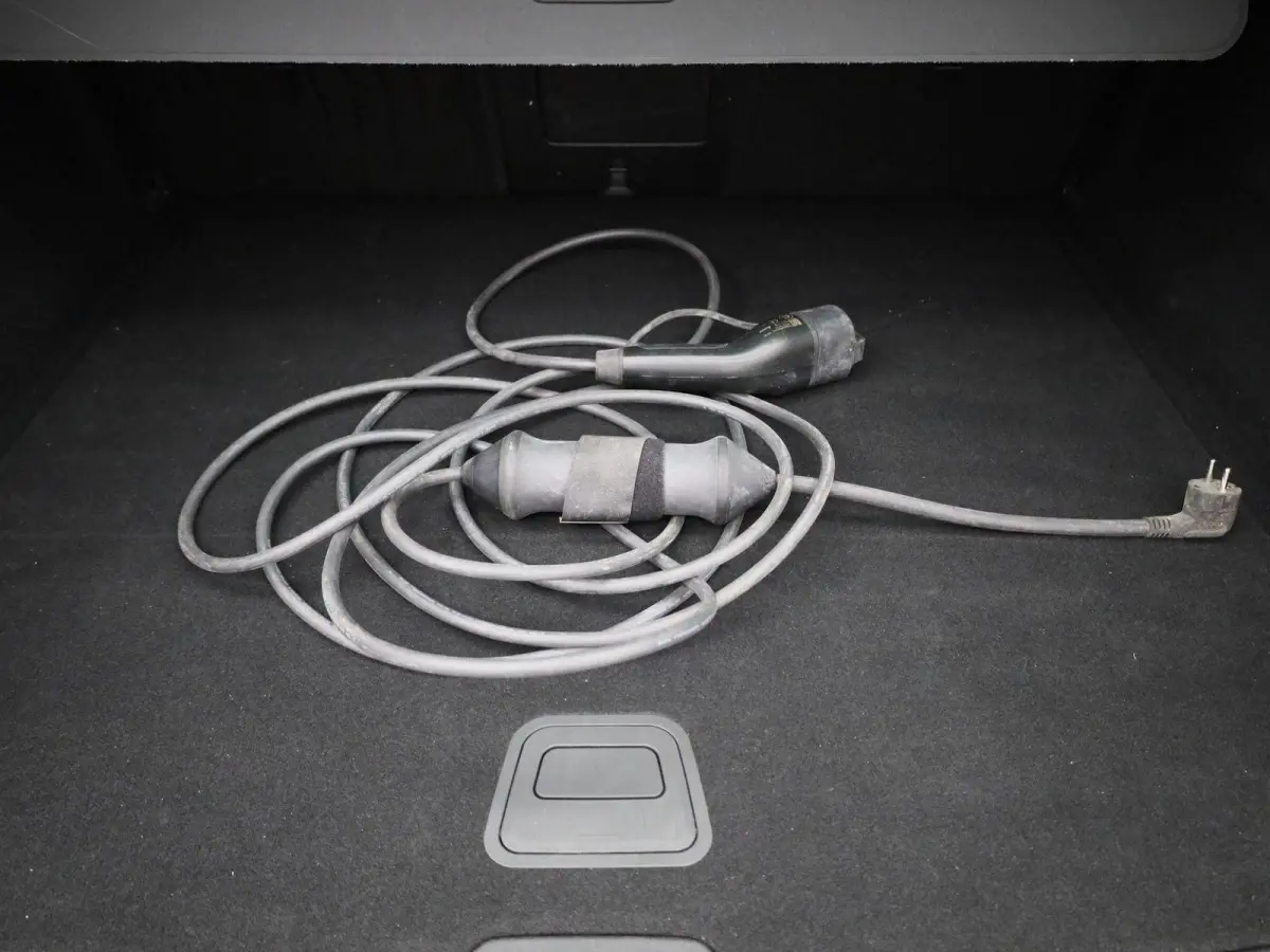 T6 PHEV Plus Dark Aut. | PANO-SCHUIFDAK | LEER | STOEL-STUURWIELVERWARMING | CAMERA | NAVIGATIE