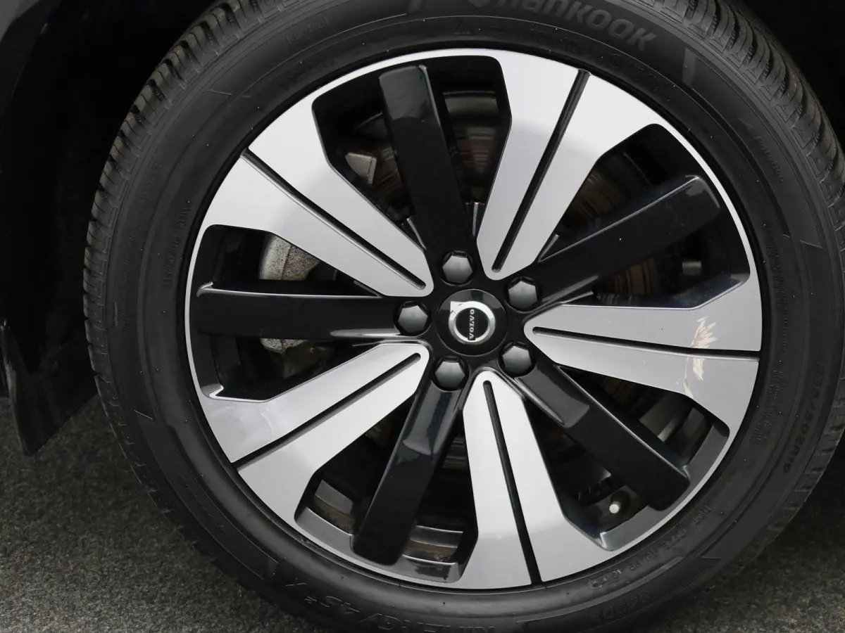 T6 PHEV Plus Dark Aut. | PANO-SCHUIFDAK | LEER | STOEL-STUURWIELVERWARMING | CAMERA | NAVIGATIE