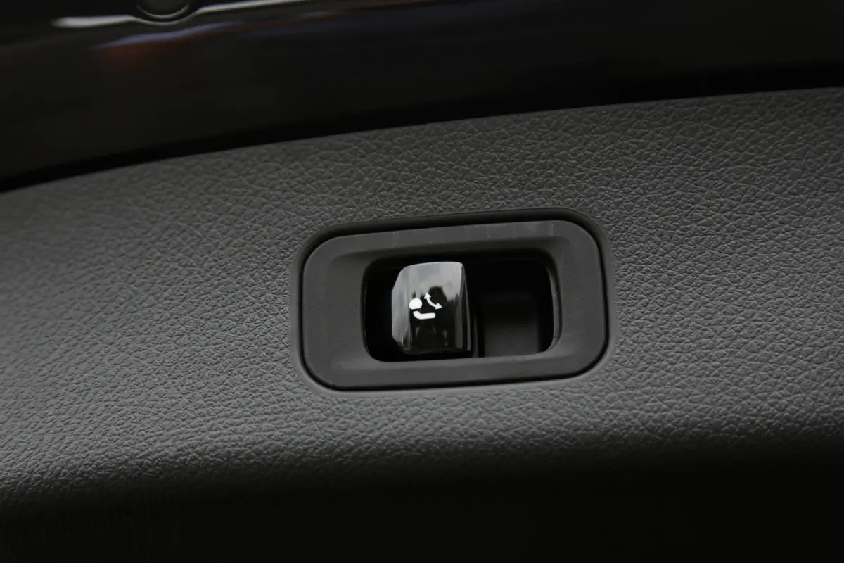 4MATIC Plug in hybride PHEV*Perfect MB Onderh.*1ste Eig.*Luchtvering/Elek. Trekhaak/ACC/Stoelverw./Stuurverw./Dodehoek/LED/Camera/Apple Carplay-Android/Parkeersens.V+A/18 inch LM*