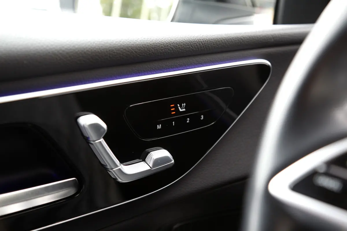 4MATIC Plug in hybride PHEV*Perfect MB Onderh.*1ste Eig.*Luchtvering/Elek. Trekhaak/ACC/Stoelverw./Stuurverw./Dodehoek/LED/Camera/Apple Carplay-Android/Parkeersens.V+A/18 inch LM*