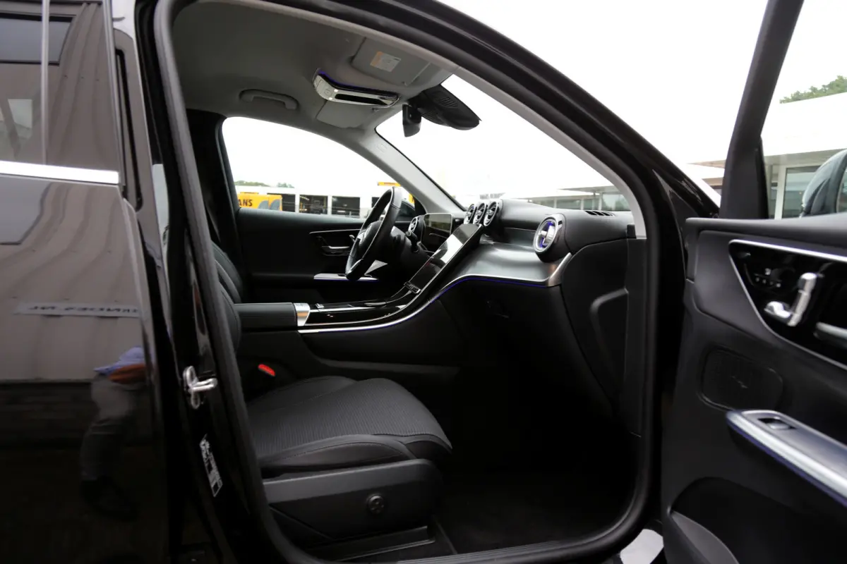 4MATIC Plug in hybride PHEV*Perfect MB Onderh.*1ste Eig.*Luchtvering/Elek. Trekhaak/ACC/Stoelverw./Stuurverw./Dodehoek/LED/Camera/Apple Carplay-Android/Parkeersens.V+A/18 inch LM*