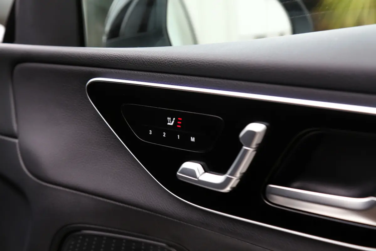 4MATIC Plug in hybride PHEV*Perfect MB Onderh.*1ste Eig.*Luchtvering/Elek. Trekhaak/ACC/Stoelverw./Stuurverw./Dodehoek/LED/Camera/Apple Carplay-Android/Parkeersens.V+A/18 inch LM*