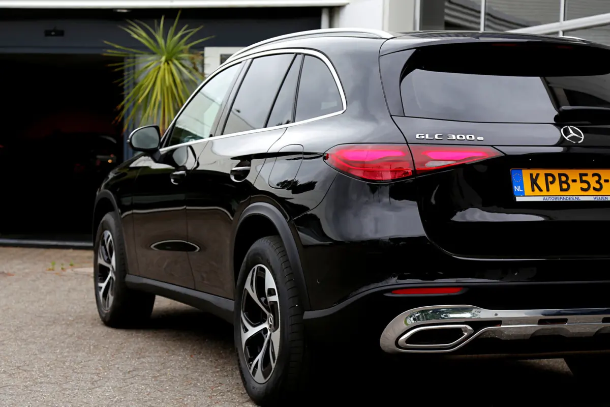 4MATIC Plug in hybride PHEV*Perfect MB Onderh.*1ste Eig.*Luchtvering/Elek. Trekhaak/ACC/Stoelverw./Stuurverw./Dodehoek/LED/Camera/Apple Carplay-Android/Parkeersens.V+A/18 inch LM*