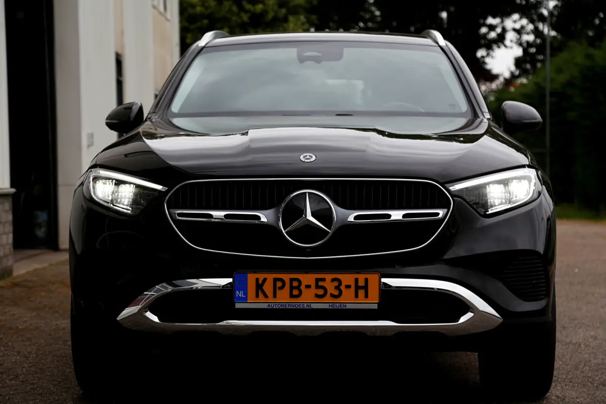 4MATIC Plug in hybride PHEV*Perfect MB Onderh.*1ste Eig.*Luchtvering/Elek. Trekhaak/ACC/Stoelverw./Stuurverw./Dodehoek/LED/Camera/Apple Carplay-Android/Parkeersens.V+A/18 inch LM*