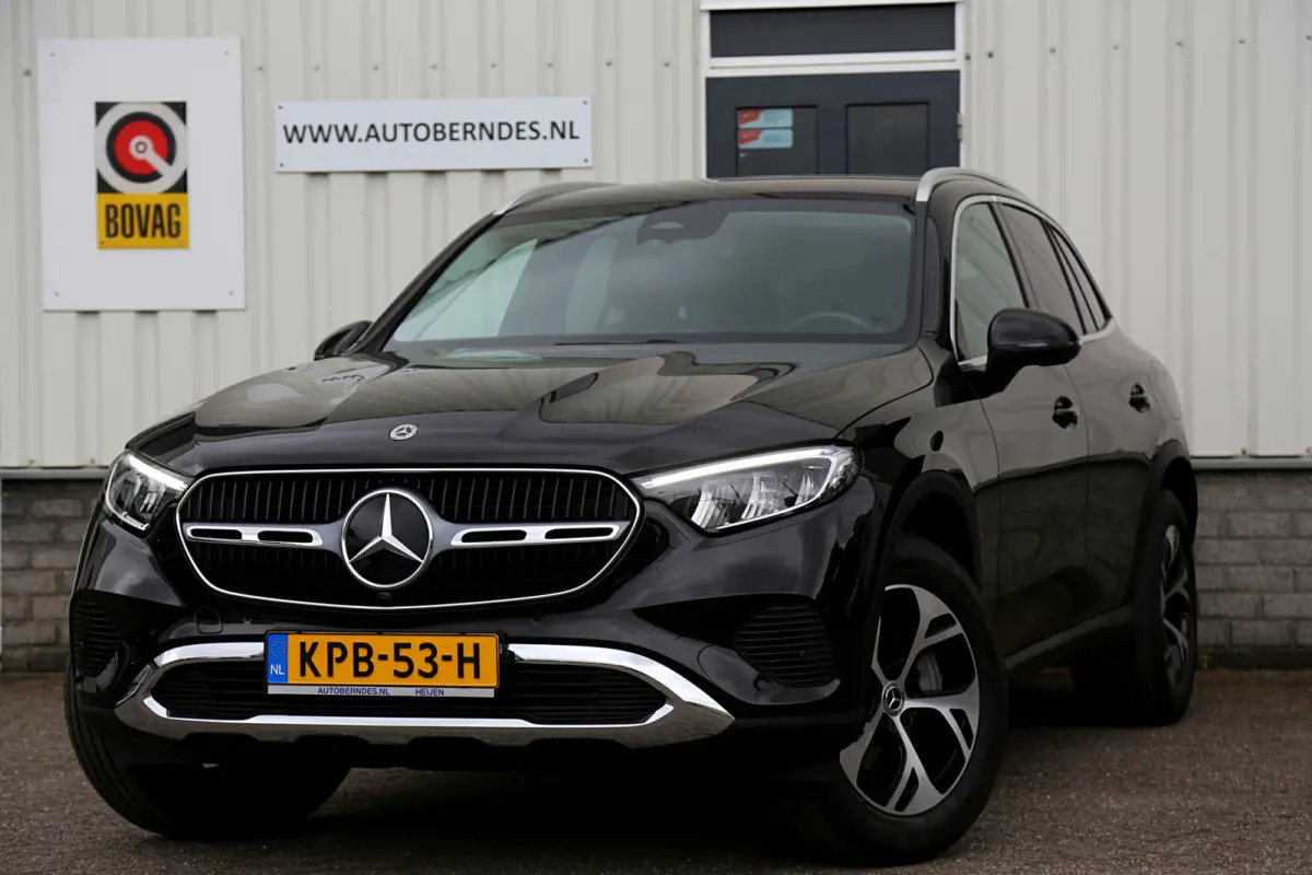 4MATIC Plug in hybride PHEV*Perfect MB Onderh.*1ste Eig.*Luchtvering/Elek. Trekhaak/ACC/Stoelverw./Stuurverw./Dodehoek/LED/Camera/Apple Carplay-Android/Parkeersens.V+A/18 inch LM*