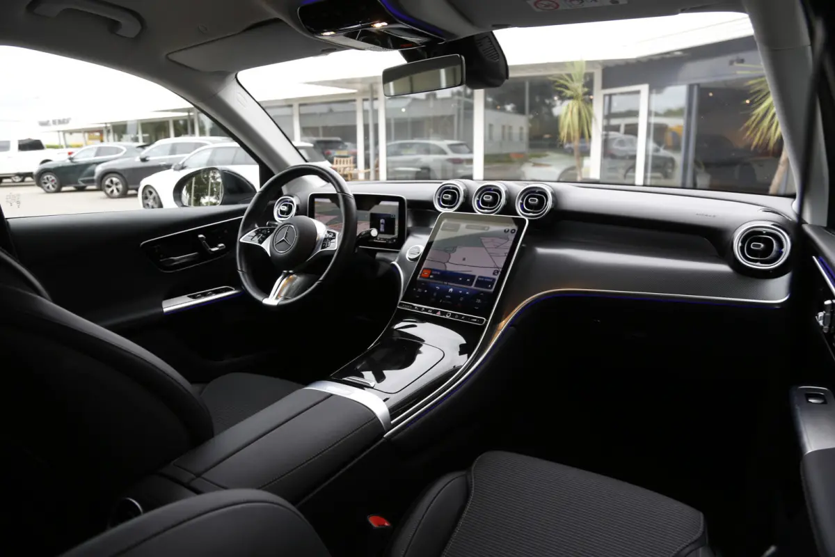 4MATIC Plug in hybride PHEV*Perfect MB Onderh.*1ste Eig.*Luchtvering/Elek. Trekhaak/ACC/Stoelverw./Stuurverw./Dodehoek/LED/Camera/Apple Carplay-Android/Parkeersens.V+A/18 inch LM*