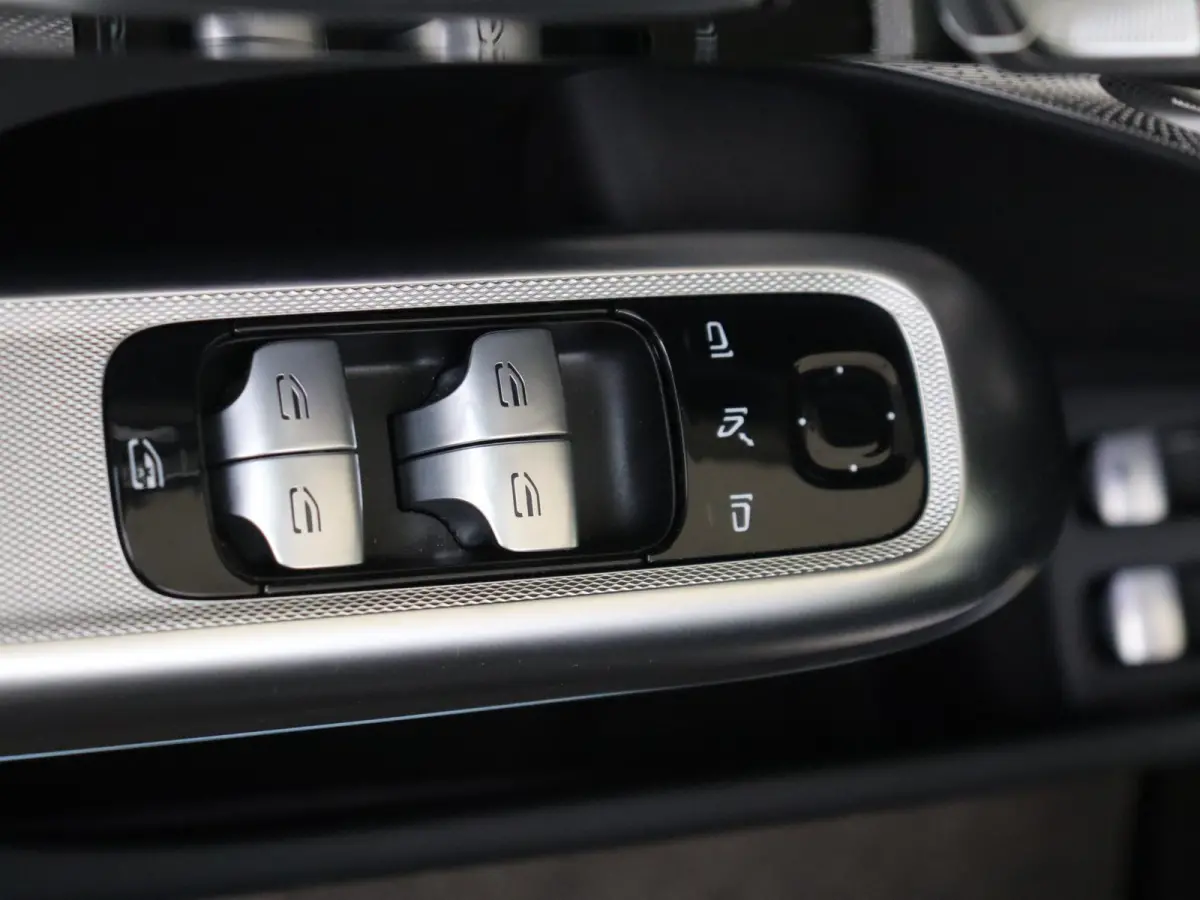 300 e Sport Edition /Panoramadak /Burmester /Memory /360 Camera /20 Inch /11.281 KM!