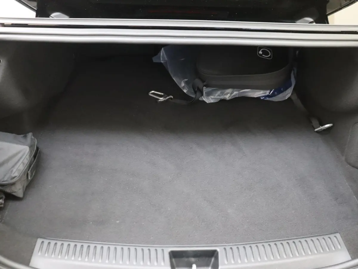 300 e Sport Edition /Panoramadak /Burmester /Memory /360 Camera /20 Inch /11.281 KM!