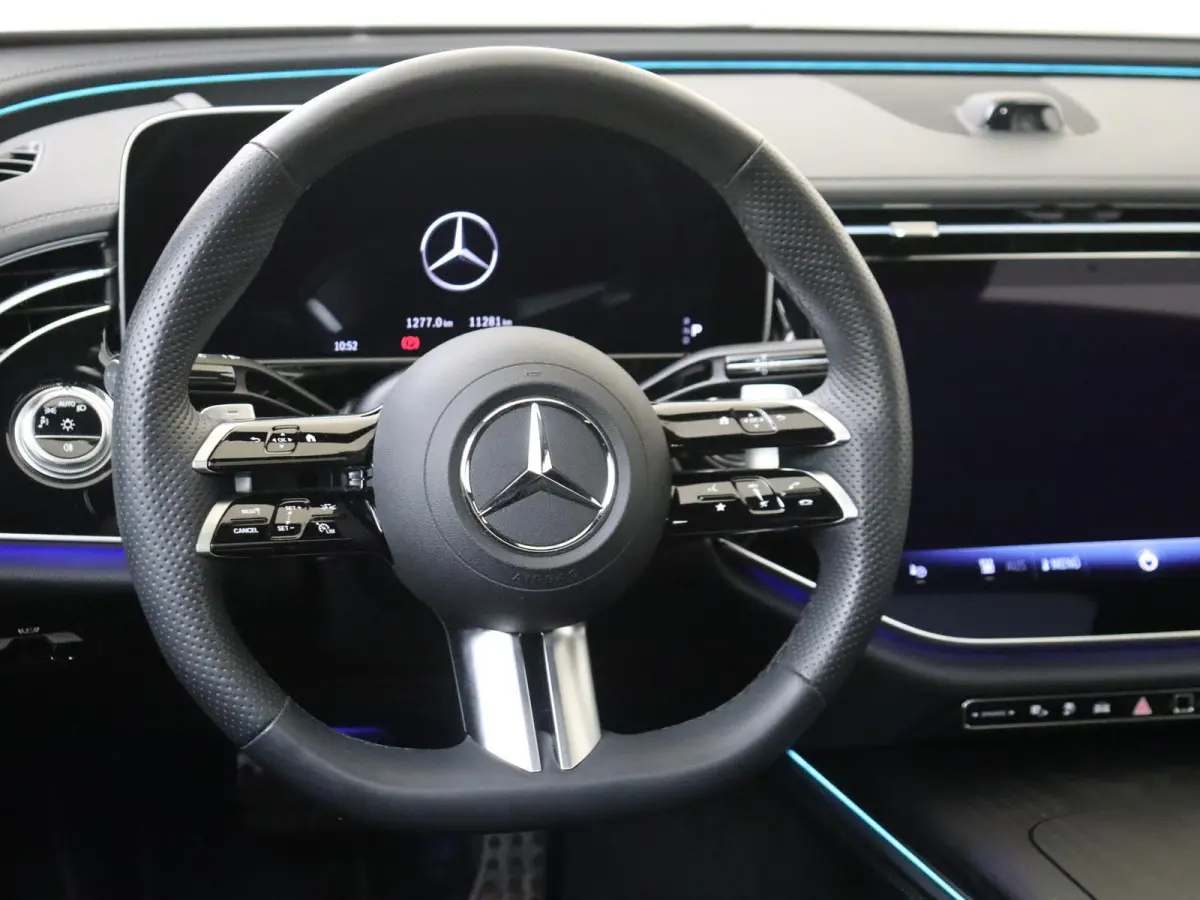 300 e Sport Edition /Panoramadak /Burmester /Memory /360 Camera /20 Inch /11.281 KM!