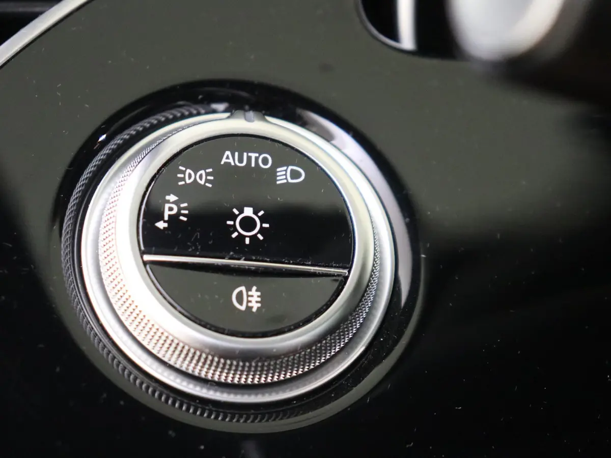 300 e Sport Edition /Panoramadak /Burmester /Memory /360 Camera /20 Inch /11.281 KM!