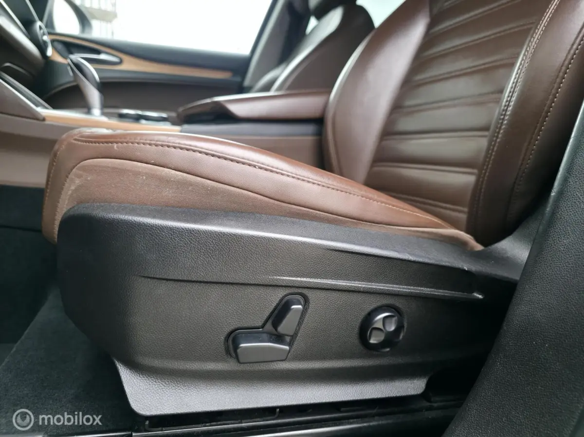 2.0 T 280pk / AWD / Leder / Camera / Navi
