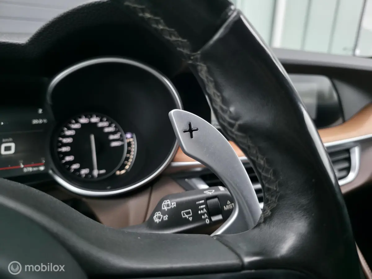 2.0 T 280pk / AWD / Leder / Camera / Navi