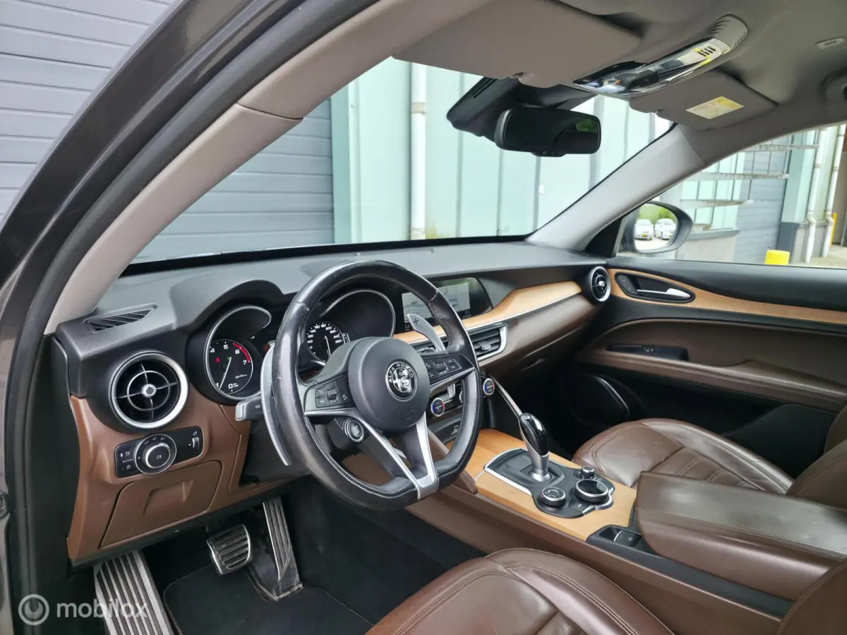 2.0 T 280pk / AWD / Leder / Camera / Navi