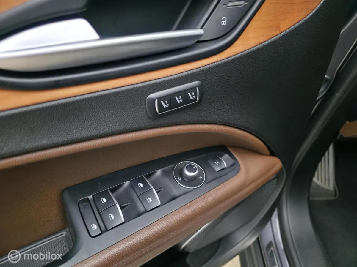 2.0 T 280pk / AWD / Leder / Camera / Navi