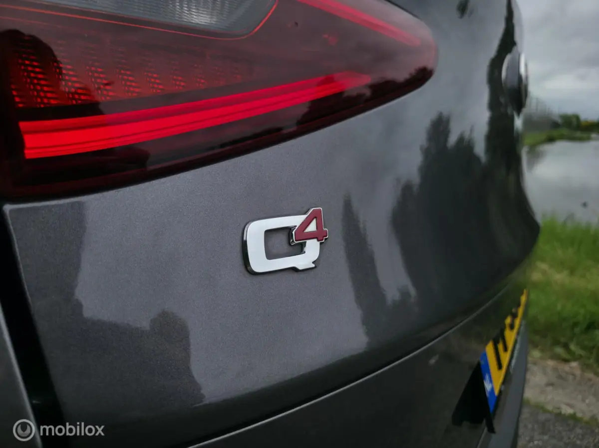2.0 T 280pk / AWD / Leder / Camera / Navi