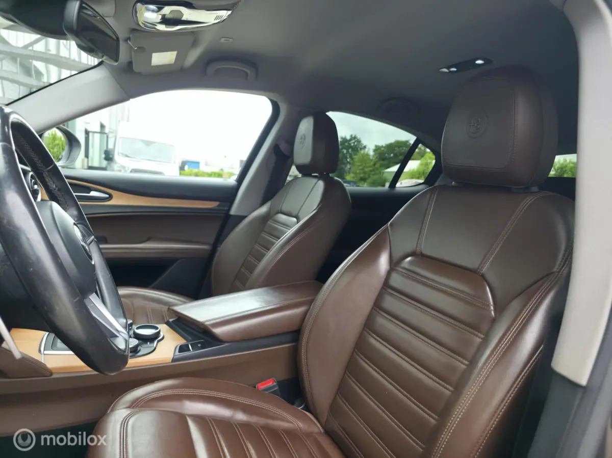 2.0 T 280pk / AWD / Leder / Camera / Navi