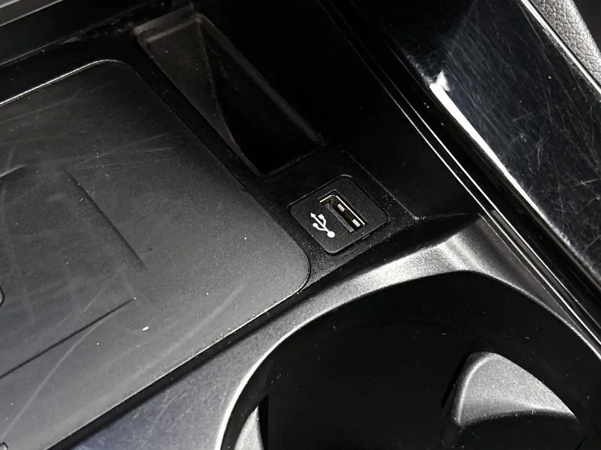 xDrive30e High Executive | LEDER | PANORAMADAK | HARMAN KARDON | HEAD-UP DISPLAY | MEMORY STOELEN | STOELVERWARMING | DODEHOEKSENSOREN | SFEERVERLICHTING | GROOTLICHTASSISTENT | APPLE CARPLA