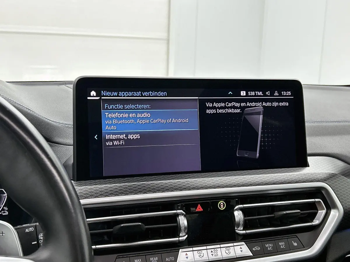 xDrive30e High Executive | LEDER | PANORAMADAK | HARMAN KARDON | HEAD-UP DISPLAY | MEMORY STOELEN | STOELVERWARMING | DODEHOEKSENSOREN | SFEERVERLICHTING | GROOTLICHTASSISTENT | APPLE CARPLA