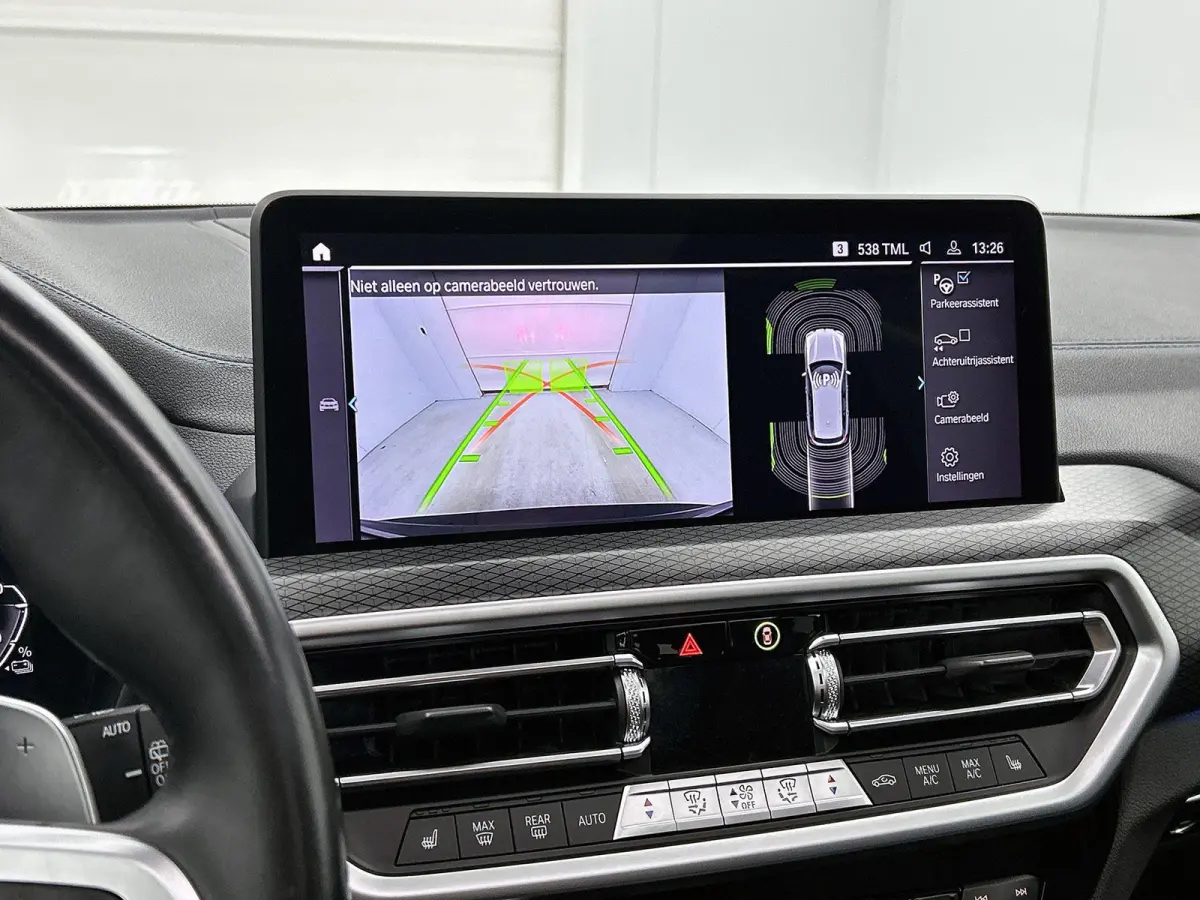 xDrive30e High Executive | LEDER | PANORAMADAK | HARMAN KARDON | HEAD-UP DISPLAY | MEMORY STOELEN | STOELVERWARMING | DODEHOEKSENSOREN | SFEERVERLICHTING | GROOTLICHTASSISTENT | APPLE CARPLA