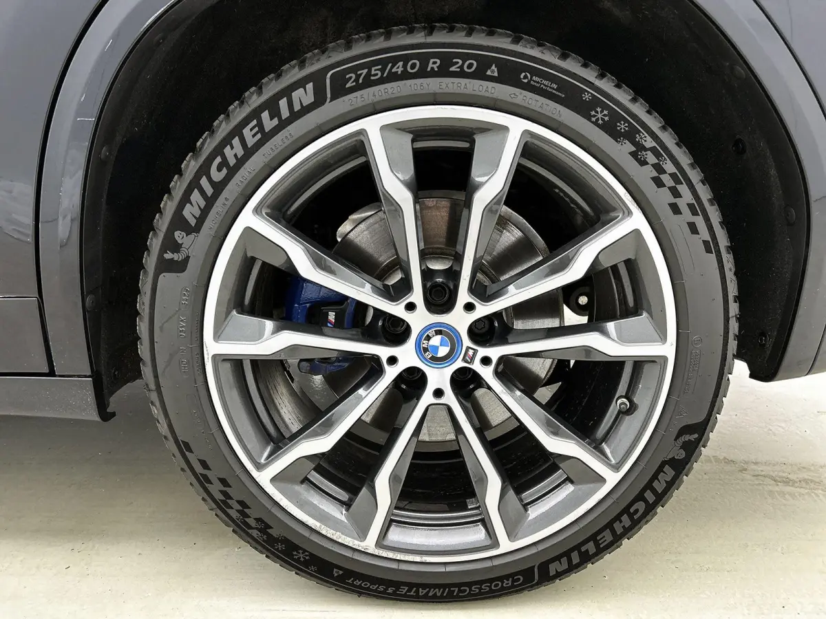 xDrive30e High Executive | LEDER | PANORAMADAK | HARMAN KARDON | HEAD-UP DISPLAY | MEMORY STOELEN | STOELVERWARMING | DODEHOEKSENSOREN | SFEERVERLICHTING | GROOTLICHTASSISTENT | APPLE CARPLA