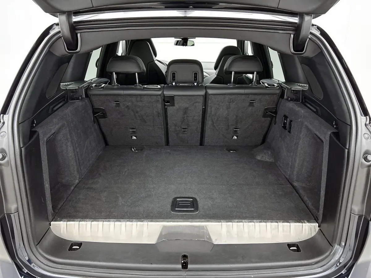 xDrive30e High Executive | LEDER | PANORAMADAK | HARMAN KARDON | HEAD-UP DISPLAY | MEMORY STOELEN | STOELVERWARMING | DODEHOEKSENSOREN | SFEERVERLICHTING | GROOTLICHTASSISTENT | APPLE CARPLA