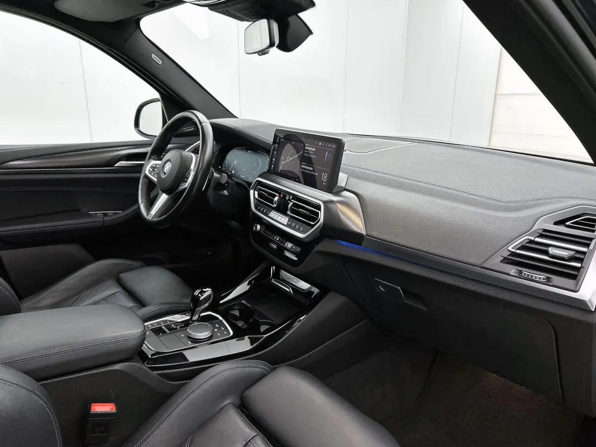 xDrive30e High Executive | LEDER | PANORAMADAK | HARMAN KARDON | HEAD-UP DISPLAY | MEMORY STOELEN | STOELVERWARMING | DODEHOEKSENSOREN | SFEERVERLICHTING | GROOTLICHTASSISTENT | APPLE CARPLA