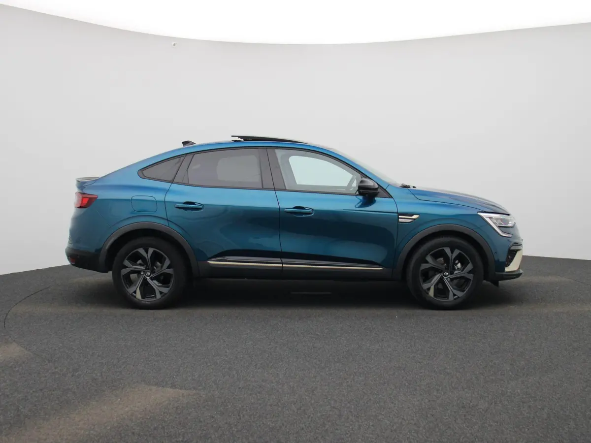1.6 E-Tech hybrid 145 E-Tech engineered AUTOMAAT | PANORAMADAK | LEDER | ELEKTRISCHE STOEL | NAVIGATIE | CAMERA | ADAPTIEVE CRUISE | LMV | DAB | STOELVERWARMING |