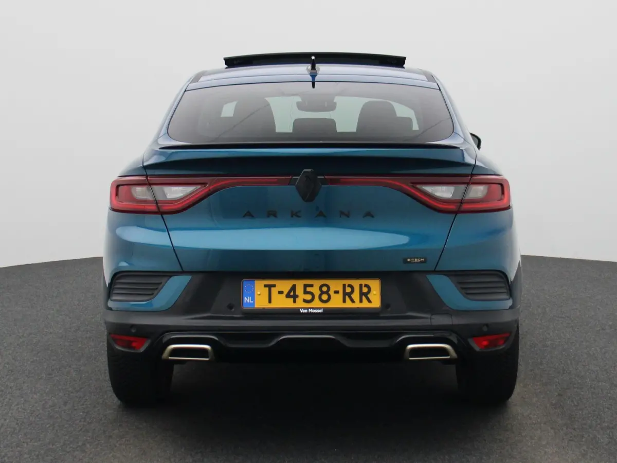 1.6 E-Tech hybrid 145 E-Tech engineered AUTOMAAT | PANORAMADAK | LEDER | ELEKTRISCHE STOEL | NAVIGATIE | CAMERA | ADAPTIEVE CRUISE | LMV | DAB | STOELVERWARMING |