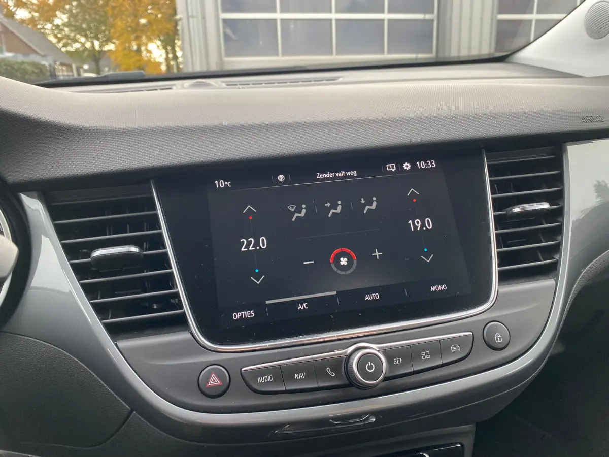 1.2 130 PK Automaat Turbo Innovation | TREKHAAK| LED KOPLAMPEN| PARKEERSENSOREN| NAVIGATIE + APPLE CARPLAY/ANDROID AUTO| CLIMATE CONTROL| DEALER ONDERHOUDEN|