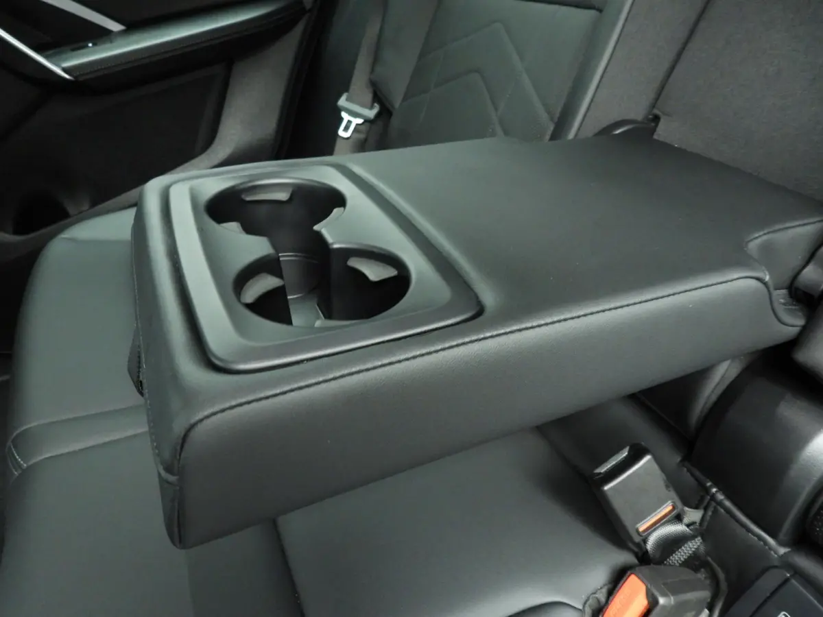 xDrive25e | M-Sportpakket | LED | Navigatie | Sportstoelen | Stoelverwarming | DAB | Harman-kardon sound | Alu 18 inch
