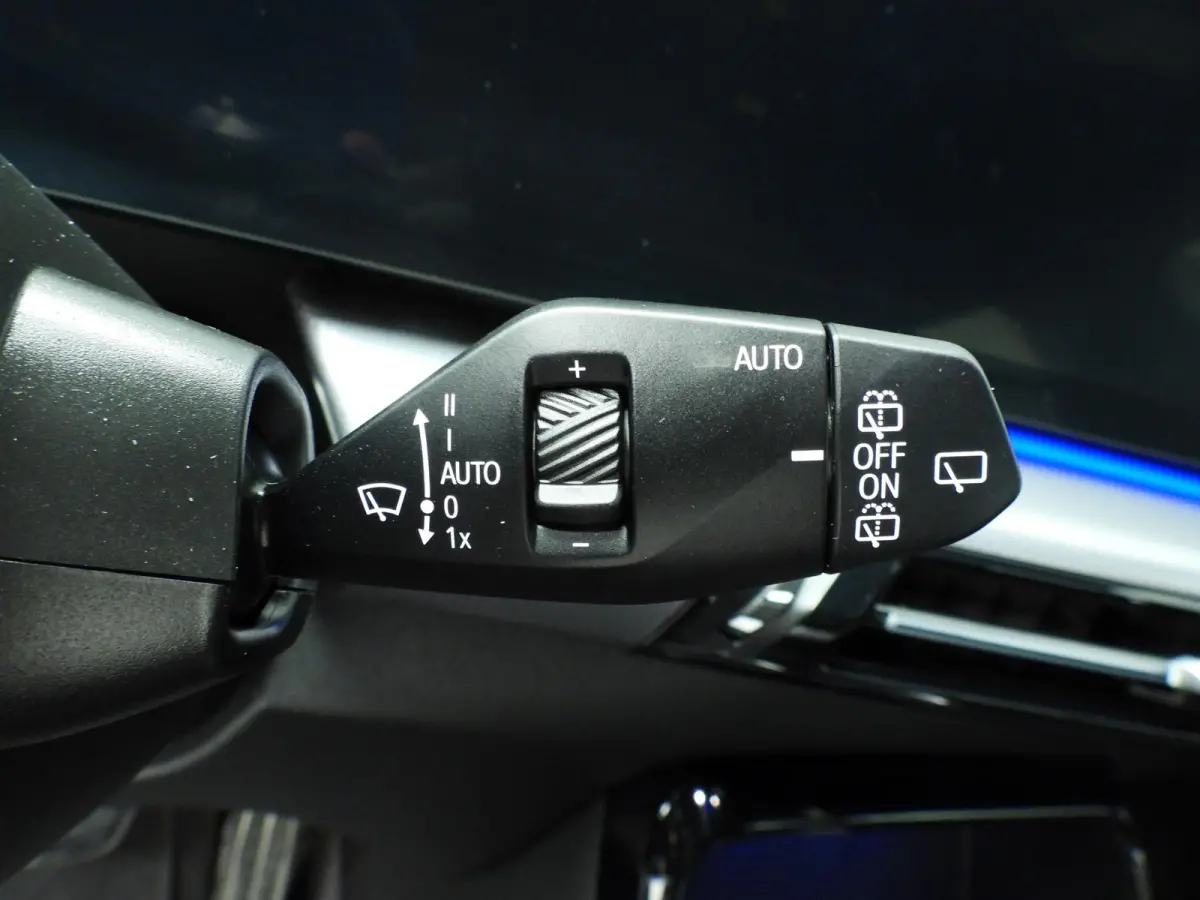 xDrive25e | M-Sportpakket | LED | Navigatie | Sportstoelen | Stoelverwarming | DAB | Harman-kardon sound | Alu 18 inch