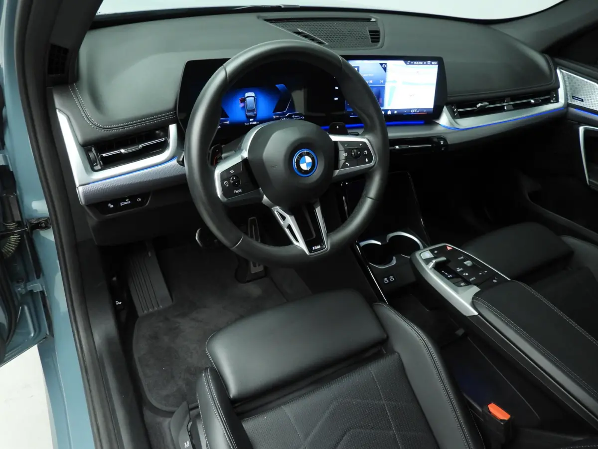 xDrive25e | M-Sportpakket | LED | Navigatie | Sportstoelen | Stoelverwarming | DAB | Harman-kardon sound | Alu 18 inch